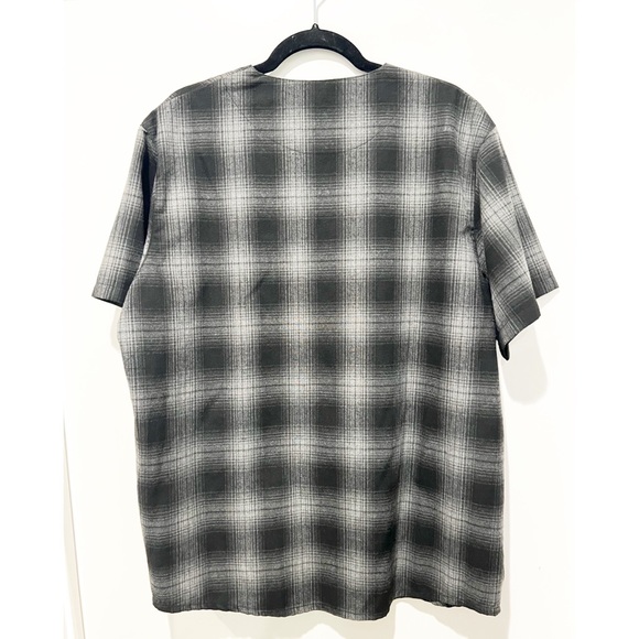 Unyforme button down - Picture 3 of 3